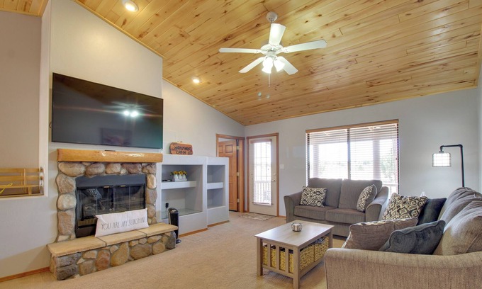 Zane Grey Cabin | 16 Mi to Sitgreaves: Overgaard Cabin w/Porch