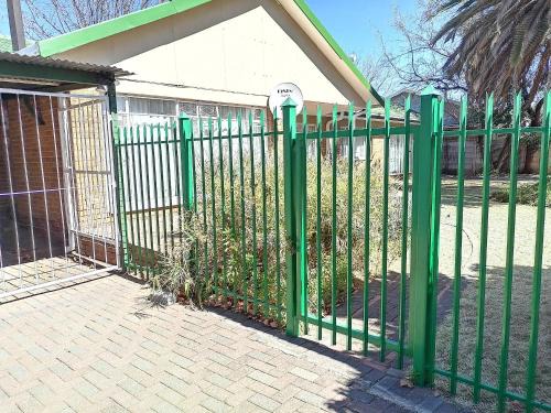 Fichardt Park Apartment | @16 van blommenstein st