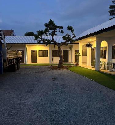 Nong Chaeng Hotel | 17 Garden