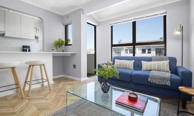 Bloubergstrand Apartment | 17 Megan's Place - Two Bedroom Apartment, Sleeps 3