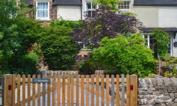 Oakamoor Cottage | 17 Riverside