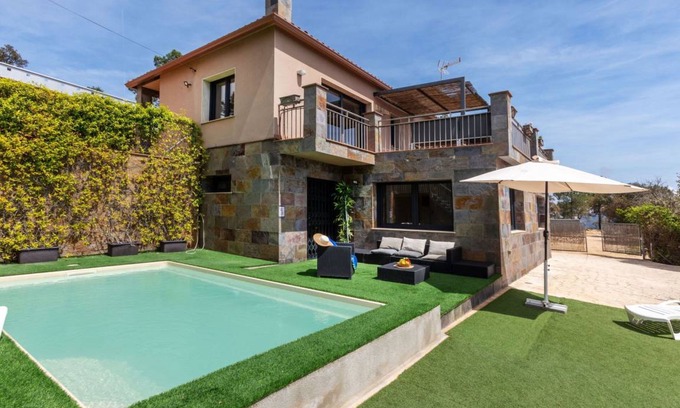 Lloret de Mar Other | 175 m² Accommodation ∙ 4 bedrooms ∙ 8 guests