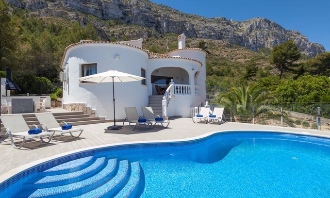 Denia Villa | 178 m² Villa ∙ 4 bedrooms ∙ 8 guests