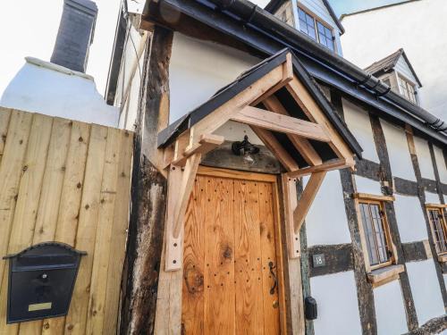Llangollen House | 18 Church Street
