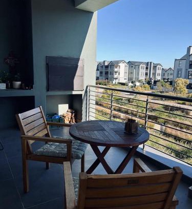 Trawal Apartment | 18 Firgrove by ETB Stays