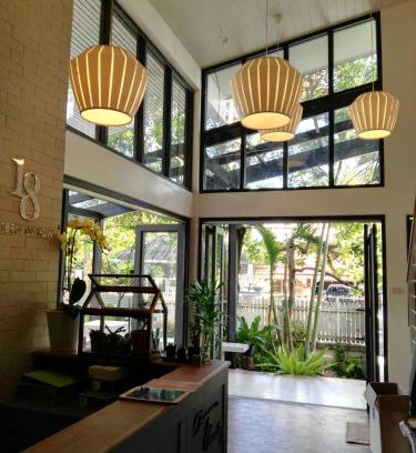 Old City Bed & Breakfast | 18 In Town Homestay