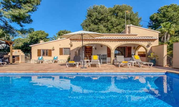 Trencall Other | 180 m² Accommodation ∙ 4 bedrooms ∙ 8 guests