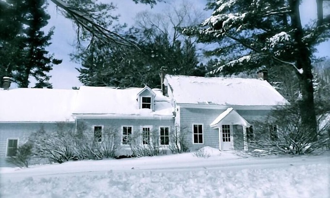 Stratton and Bromley Ski Areas House | 1830's Recently Renovated Rustic Farmhouse, Windham Vermont