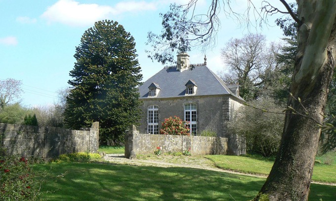 Valognes House | 18th-Century Normandy Stay