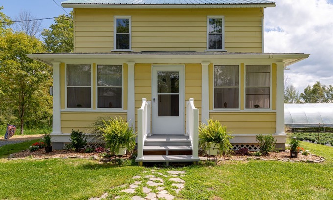 Lake Ariel Other | 1900’s farmhouse with old country charm. Six miles to Lake Wallenpaupack