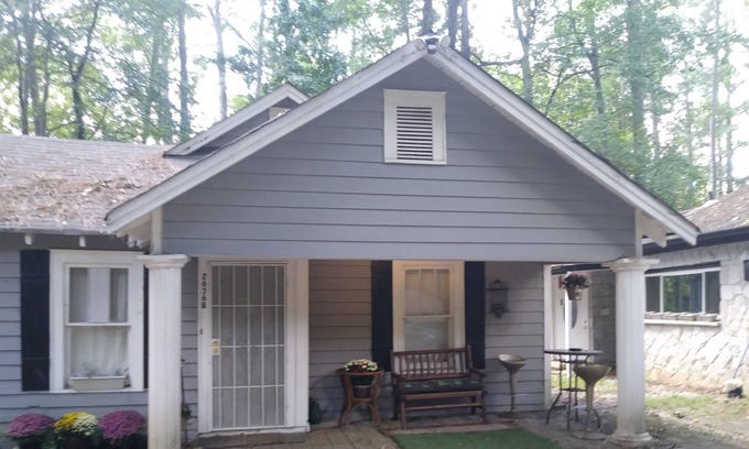 Collier Heights Cottage | 1920's Atlanta Antique Furnished Cozy Cottage in Historic Collier Heights area