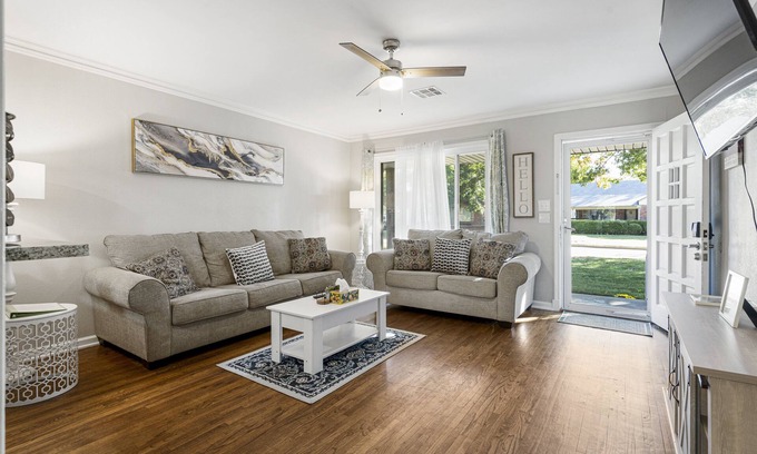 Fair Heights House | 1940s Stunning Midtown Remodel | Expo/TU 1 Mile