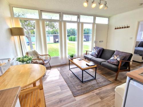 Stalham Ski Chalet | 197 Broadside Holiday Chalet near Broads & Beaches