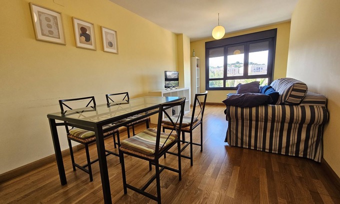 Distrito Oeste Apartment | 1A106 Amplio y cómodo apartamento