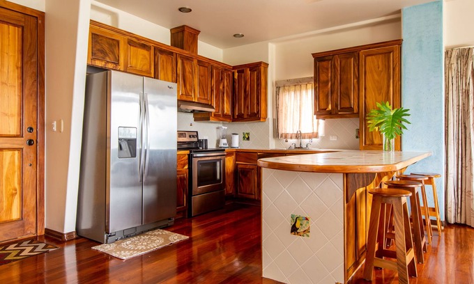 Naranjos Agrios Condo | 1B/1Den CONDO SUITE with BREATHTAKING LAKE VIEWS