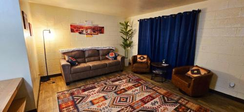 Page House | 1Bd, King, Brkfst, Large TVs, WD, Sleeps 4, BBQ