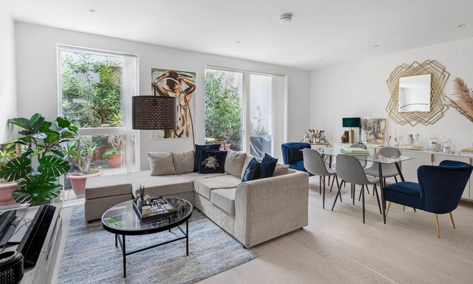 Brondesbury Park Apartment | 1bed flat with terrace
