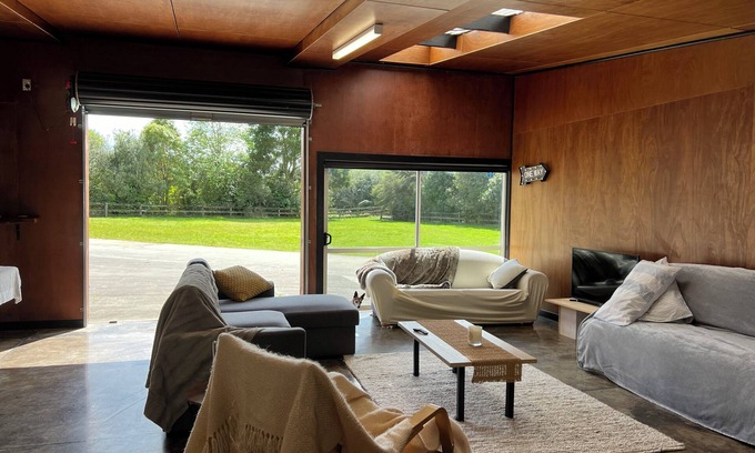 Bay of Plenty Region Cottage | 1bedroom/bathroom open shed space close to beach’s , great fishing area ,