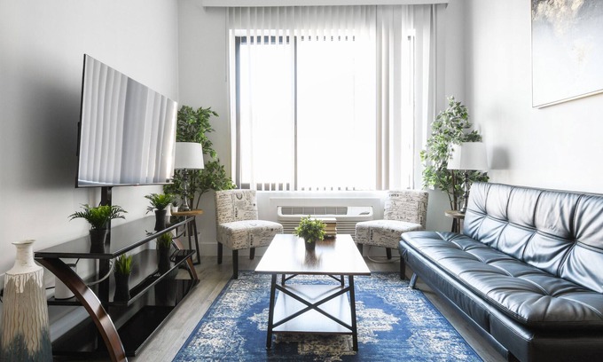 Elizabeth Apartment | 1BR apt next to EWR 4987