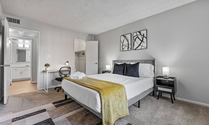 Mesa Apartment | 1BR - Gym - Pool - Great For Mid/Long Stays