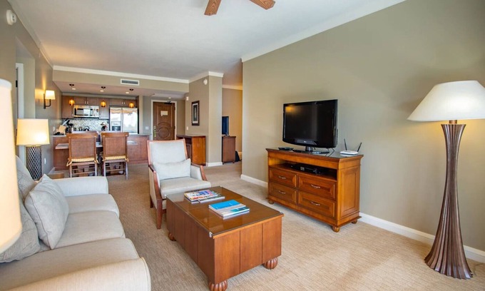 Honokowai Hotel | 1BR Resort View with Den at Honua Kai Resort & Spa, Full Kitchen, Private Lanai