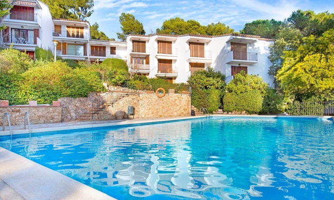 Llafranc Apartment | 1CLIP H3 -Renovated apartment located in a very quiet area only 500m from the beach of Llafranc.