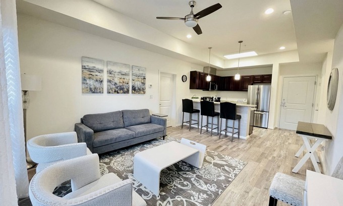 Katy Condo | 1G| Exploring the Greater Houston| Cozy Private Condo