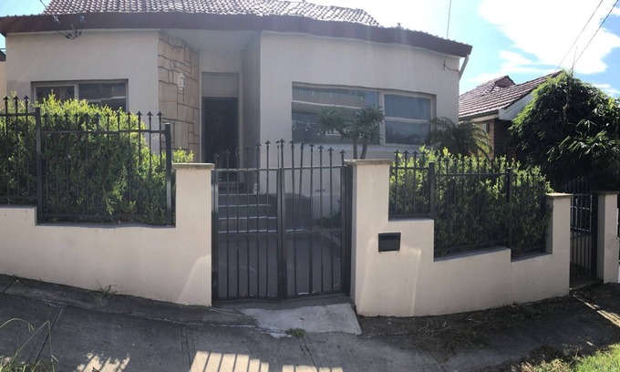Rockdale House | 1miuntes walk to station