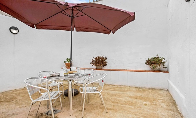 Llafranc Apartment | 1SICA 01 - Spacious and modern fully renovated apartment located just 100m from the beach of Llafranc