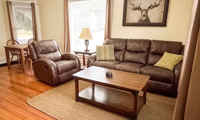 Oneonta Apartment | 1st Base Apt 1 - All Star Baseball Rentals