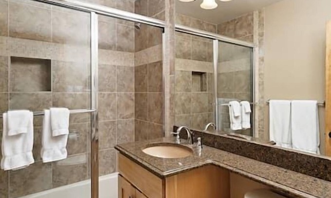 Aspen Apartment | 2/2 Bedroom Condo, Aspen Core, Hot Tub, Pool!