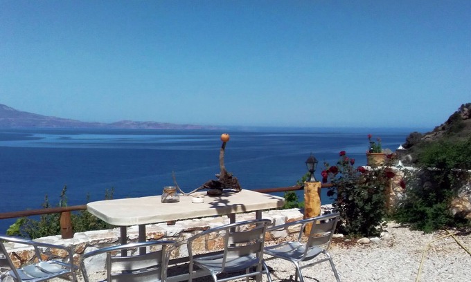 Kolymbari House | 2 annexed apartments -Private place to swim-large terrace- Unlimited view