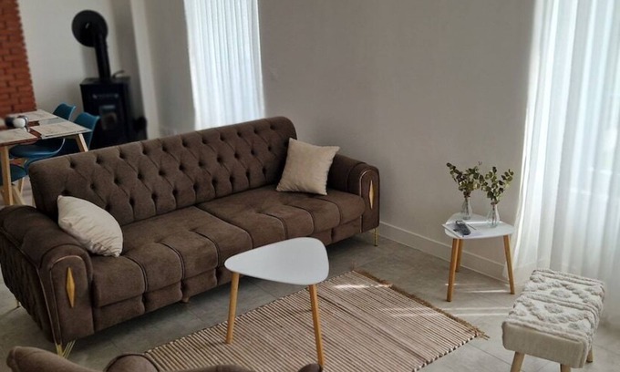 La Ferte-sous-Jouarre Apartment | 2 appartements 10pax 109/110 Ferté-sous-Jouarre