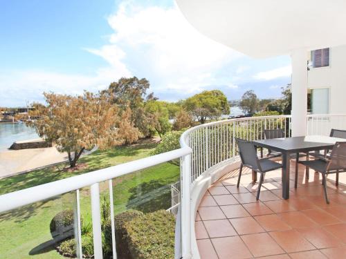 Mooloolaba Apartment | 2 BD spacious apartment in Parkyn Parade with water views.