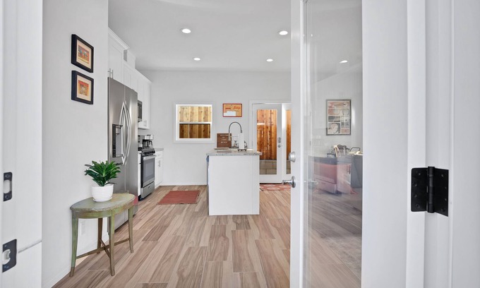 Eastside House | 2 bed 2 bath Bungalow