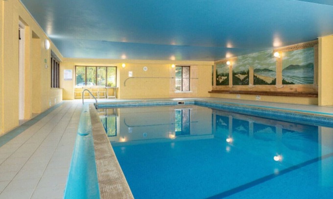 Chillington House | 2 Bed Apartment with Shared Pool