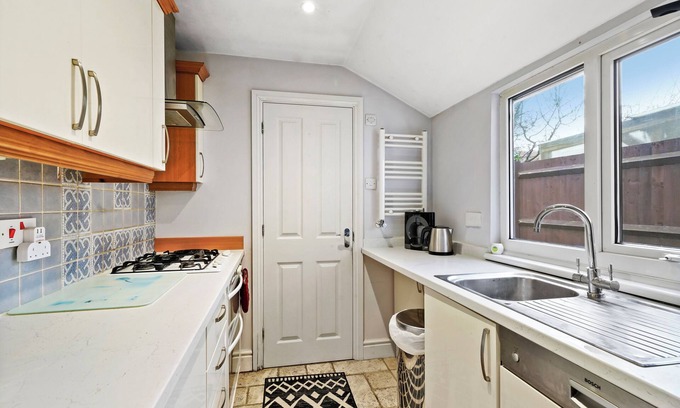 Maidstone Apartment | 2 Bed | Ground Floor Apt | Maidstone | Workers