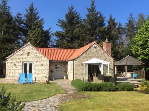 Scarborough House | 2 Bed in Robin Hoods Bay G0179