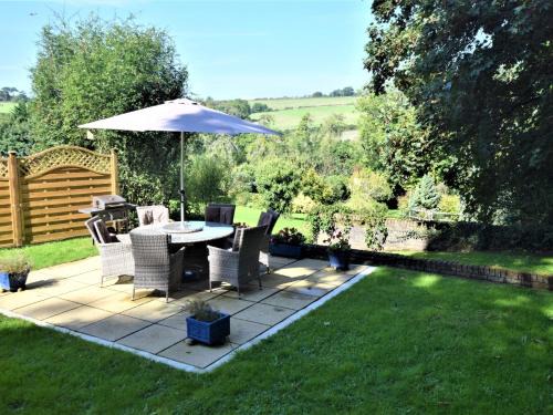 Polbathic Apartment | 2 bed property in Whitsand Bay TYHAN