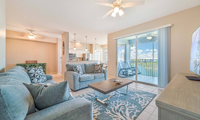 Biggar Condo | 2 Bedroom, 2 Bath Condo - 5 Minute Drive to Ft. Myers Beach