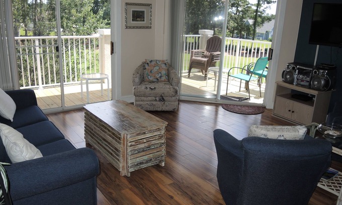 Calabash Villa | 2 Bedroom/ 2 Bath Condo within walking distance to food, golf, and the Pool!