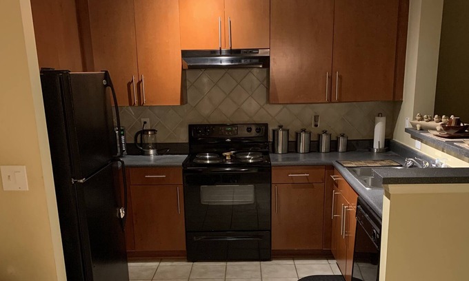 Smyrna Condo | 2 bedroom 2 bathroom Beautiful Condo surrounded by on-site entertainment!