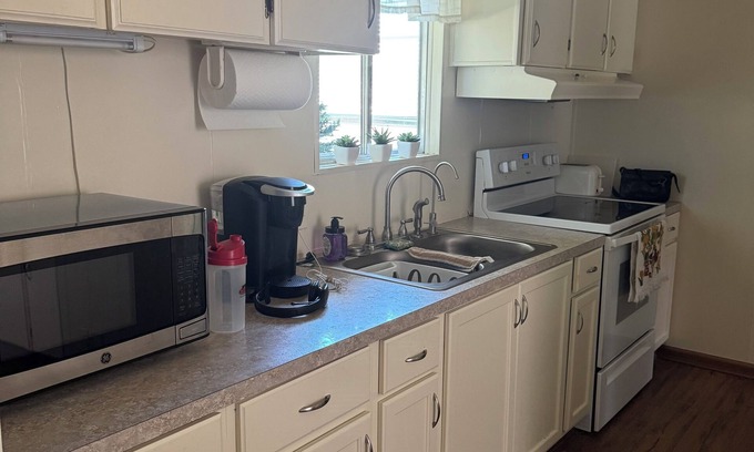 Monte Alto House | 2 bedroom/2 bathroom, quiet retirement setting. 55 + Pool. Weekly/monthly rates