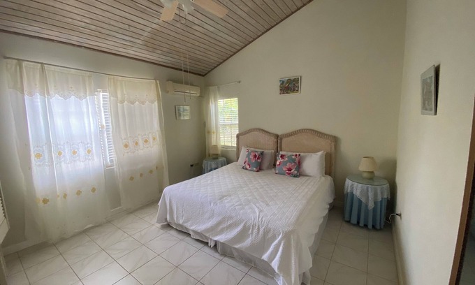 Rendezvous Apartment | 2 bedroom 2bathroom near Holetown