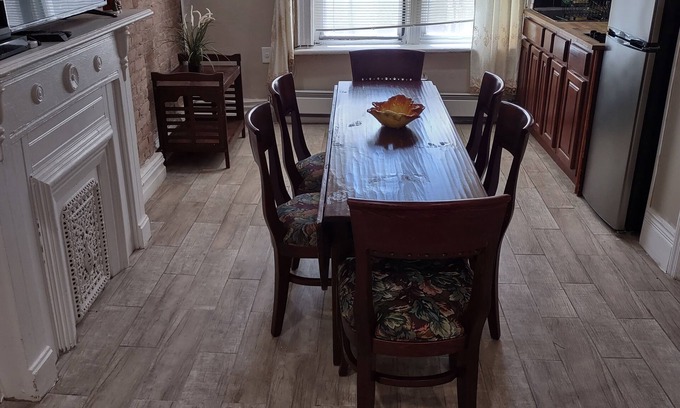 Harlem Hotel | 2 BEDROOM 3RD FLOOR RENOVATED W/KITCHEN - 3 MINUTES TO SUBWAY