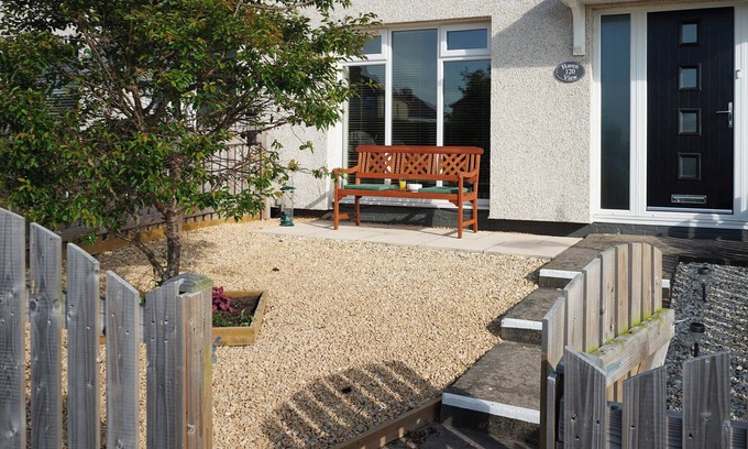 Berwick-upon-Tweed Cottage | 2 bedroom accommodation in Berwick upon Tweed