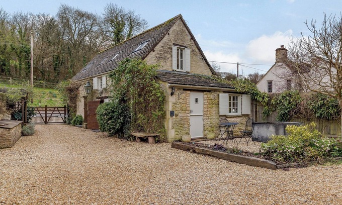 Didmarton Cottage | 2 bedroom accommodation in Lower Kilcot, near Wotton-under-Edge