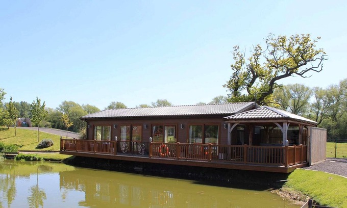 Caistor Cabin | 2 bedroom accommodation in Caistor, Market Rasen