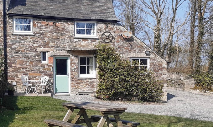 Saint Gennys Cottage | 2 bedroom accommodation in Pencuke, near Bude