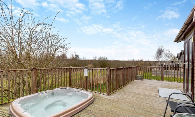 Ashby Woulds Cabin | 2 bedroom accommodation in Overseal, Nr Ashby-de-la-Zouch